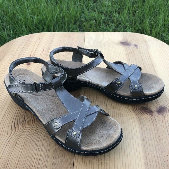 clarks sandals comfort